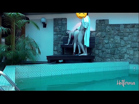 ❤️ Il capo invita la cameriera alla piscina, ma non poteva resistere a un caldo ️ Video di sessoal it.4k-porno.ru ️❤